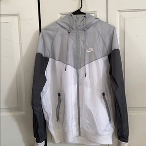 nike windbreaker